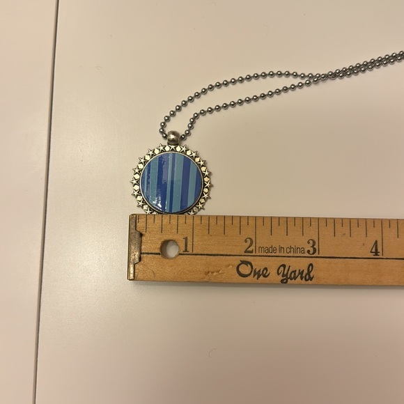 Upcycled broken Pyrex Blue Stripe Barcode ball chain necklace & star pendant - Picture 5 of 6